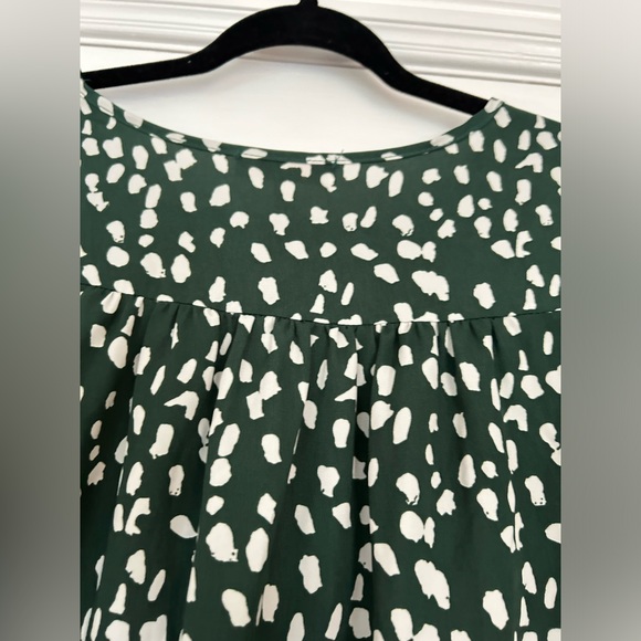 Hailey & Co Dark Green Blouse with White Polka Dots and Bell Sleeves Size Medium - Picture 7 of 8